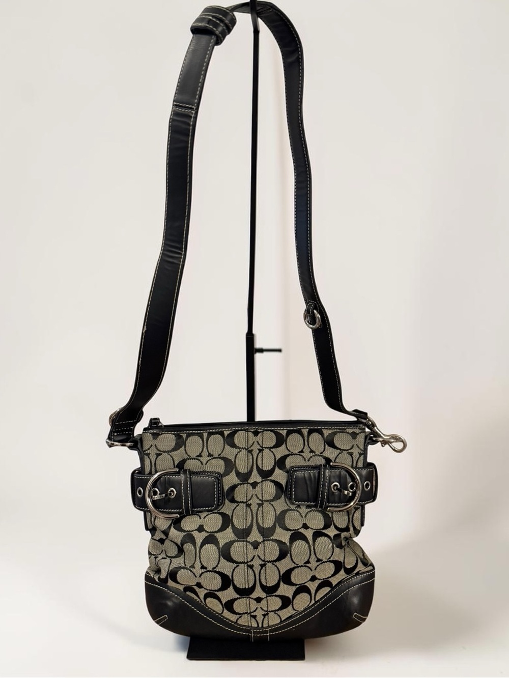 COACH Vintage Y2M Hampton Soho Buckle Duffle Canvas Leather Crossbody Bag